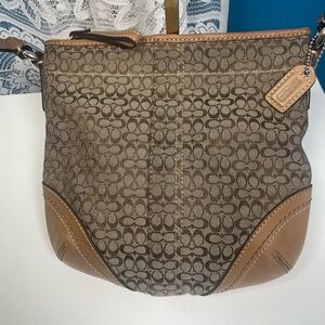 Y2k Coach Mini Soho Signature Mini C Crossbody 8.5 L-top 7 in H/7.5 in L bottom